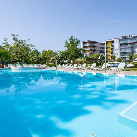 Appartamento Admiral Pearl Siófok Esterno foto